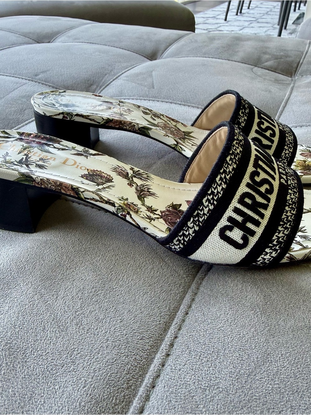 Dior Dway Black & White Floral Logo Slide Mules - Picture 2 of 11